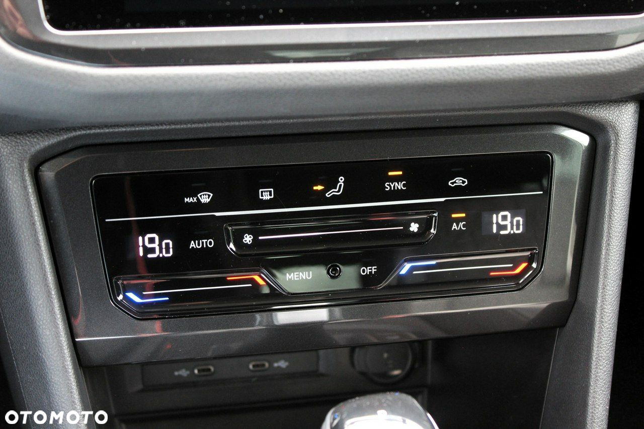 Volkswagen Tiguan - 25