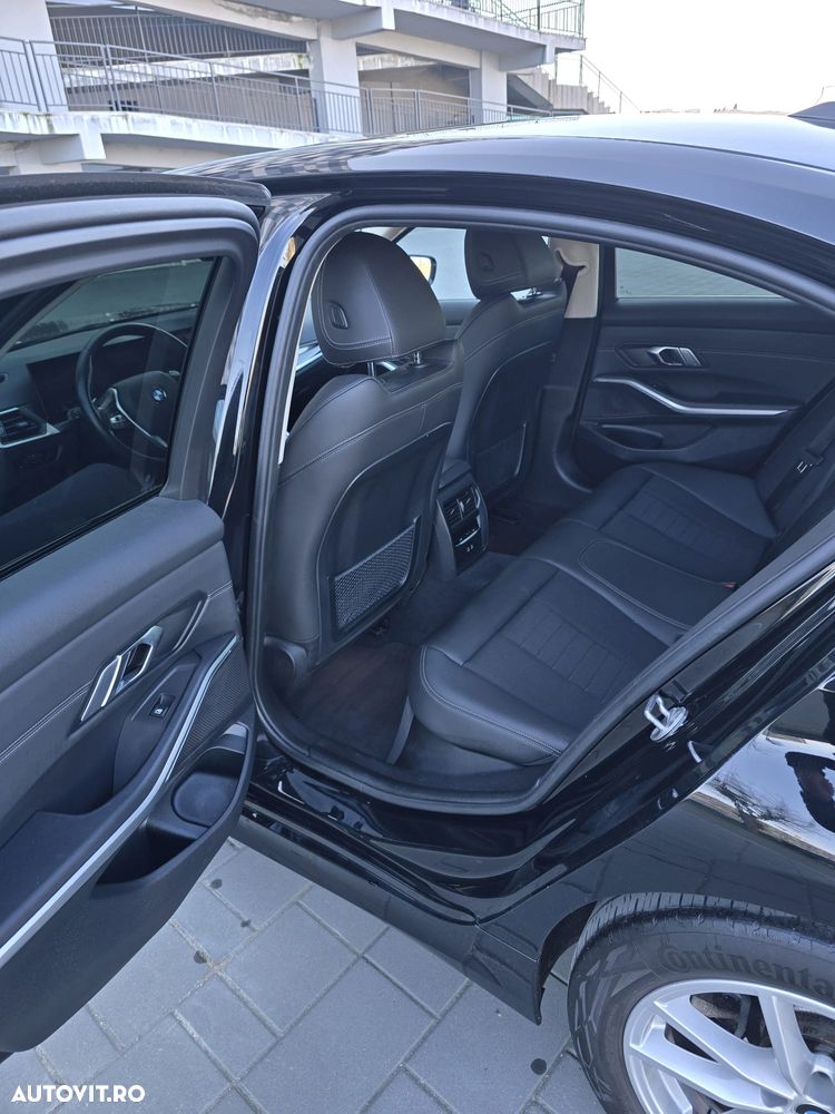 BMW Seria 3 318d Aut. - 9