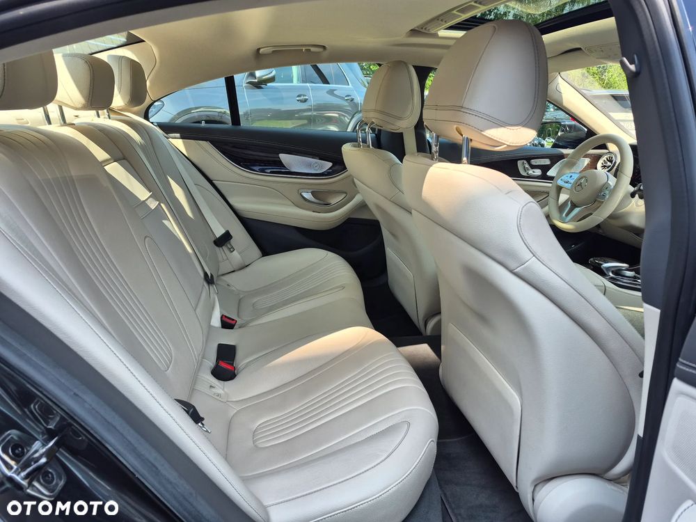 Mercedes-Benz CLS - 25