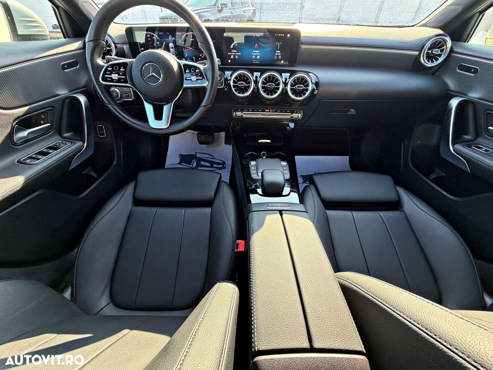 Mercedes-Benz A 180 Sedan MHEV 7G-DCT - 12