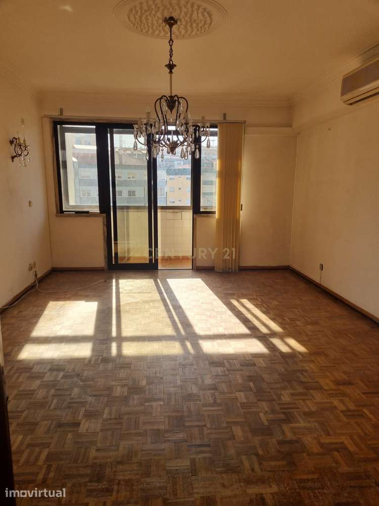 Apartamento T3 em Mina de Água, Amadora - 350.000€ - Grande imagem: 4/34