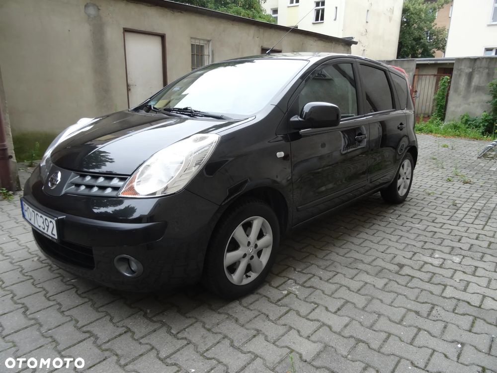 Nissan Note 1.6 Tekna - 1