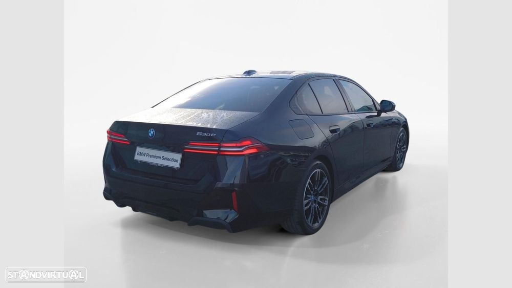 BMW 530 e Pack Desportivo M - 6