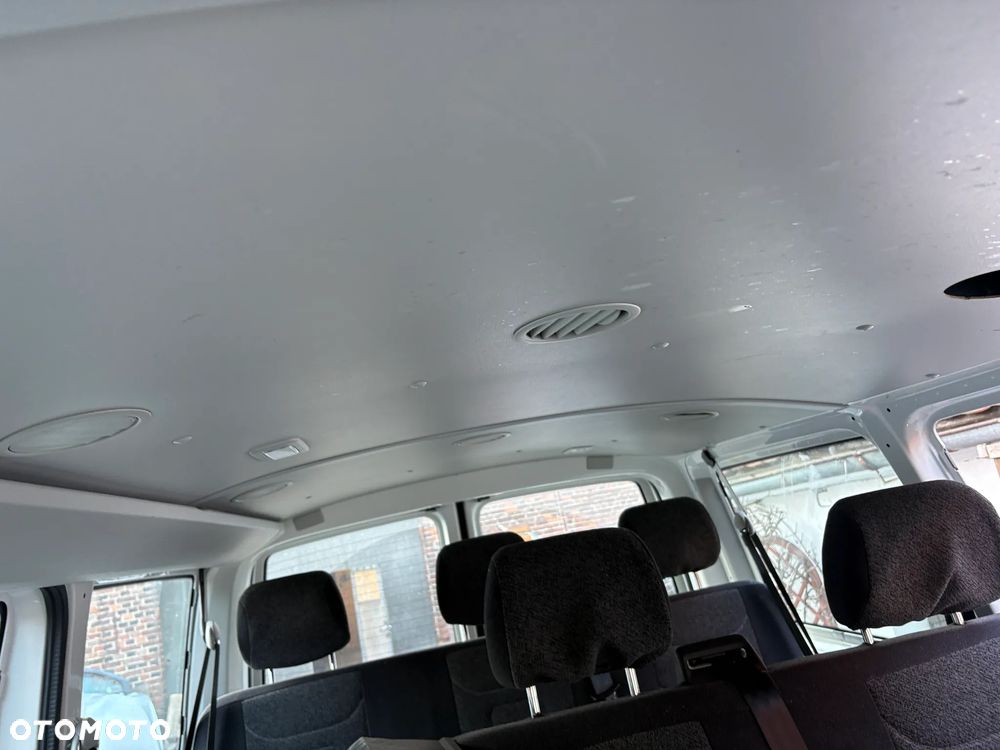 Volkswagen Transporter - 16