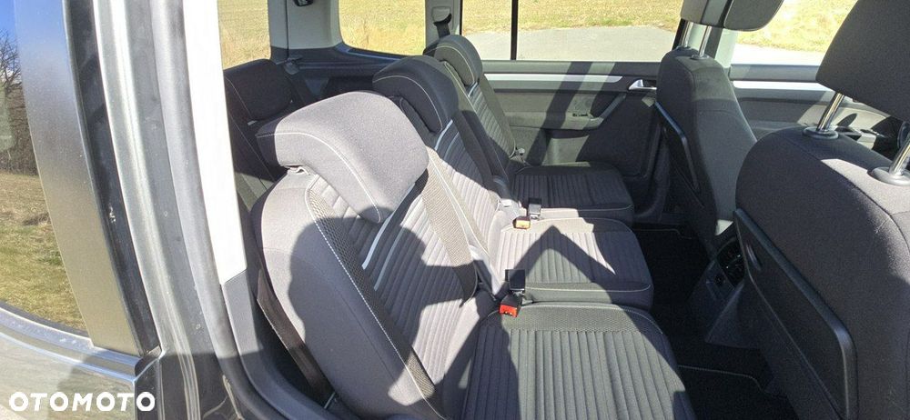 Volkswagen Touran - 18