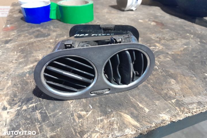 Grila ventilatie bord stanga 5M0819759 5M0819759 Volkswagen VW Tiguan - 2