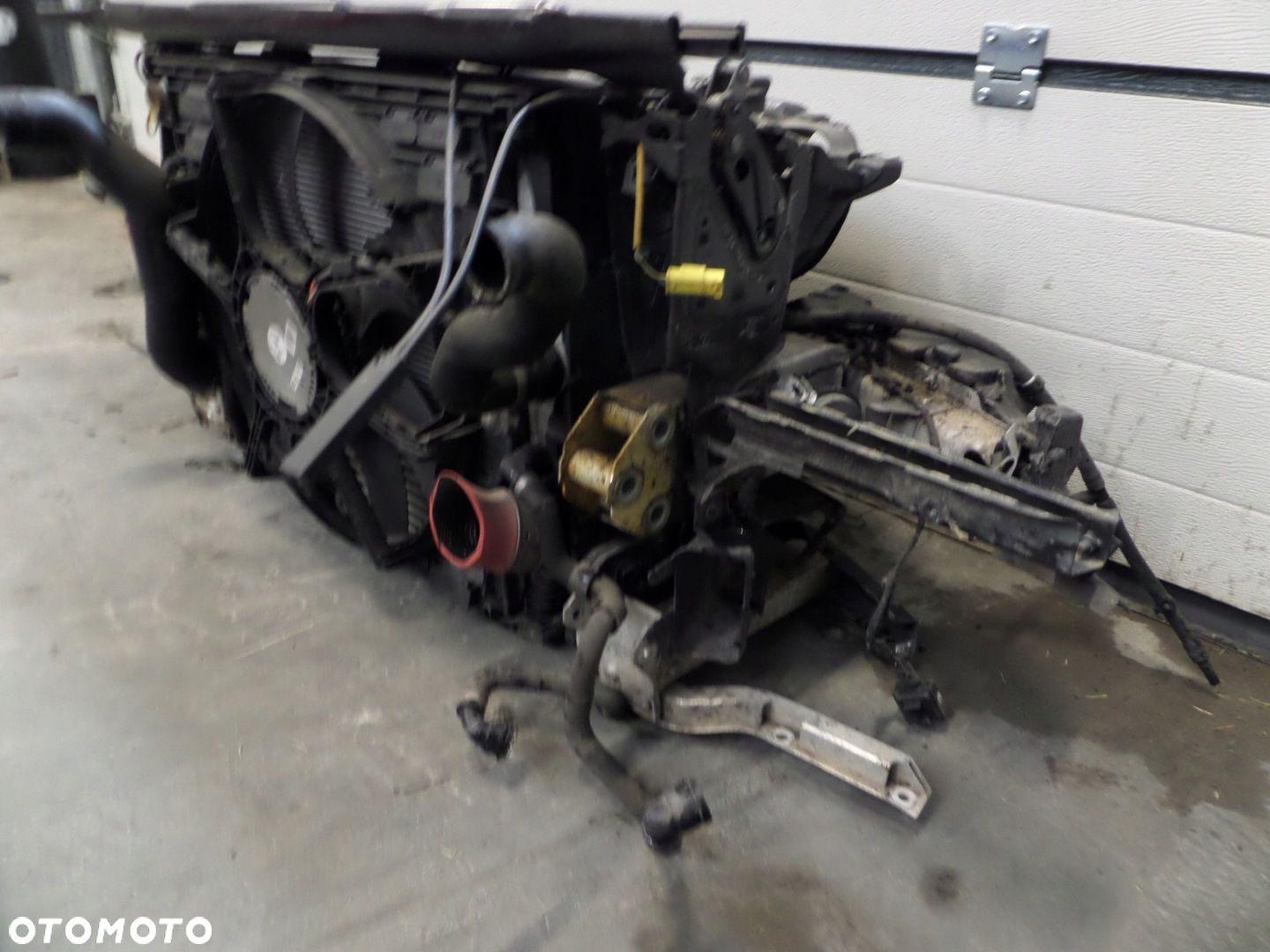 BMW F12 PAS PRZEDNI CHŁODNICE 640i 320 PS LCI - 7