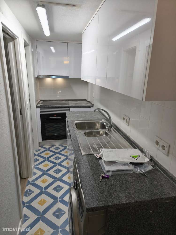 Próximo do restaurante "O Velho Eurico" e "Zambeze" - Grande imagem: 5/12