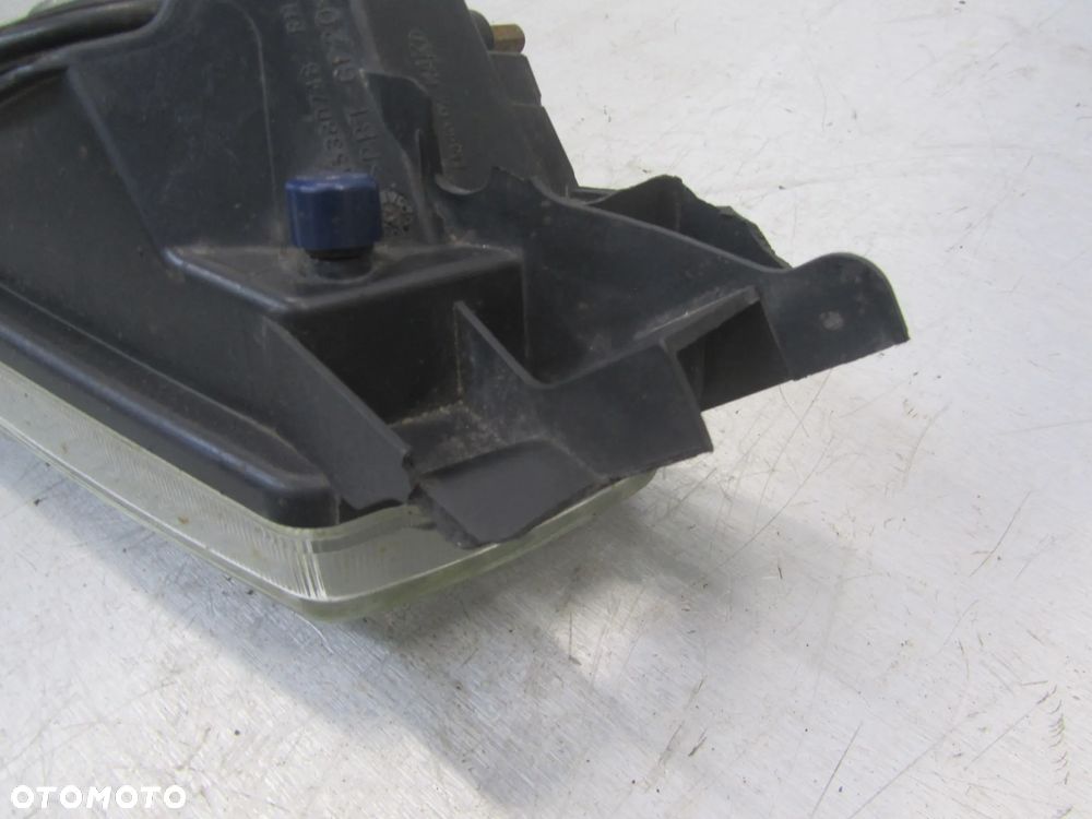 Iveco Daily 11-14 halogen prawy przód (bez uchwytów) - 5