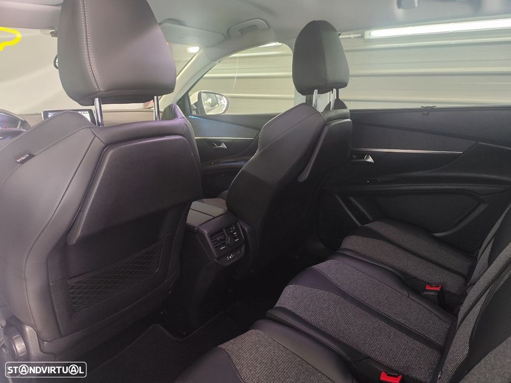 Peugeot 5008 1.2 PureTech Allure - 30