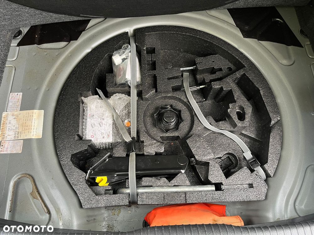 Volkswagen Golf - 14