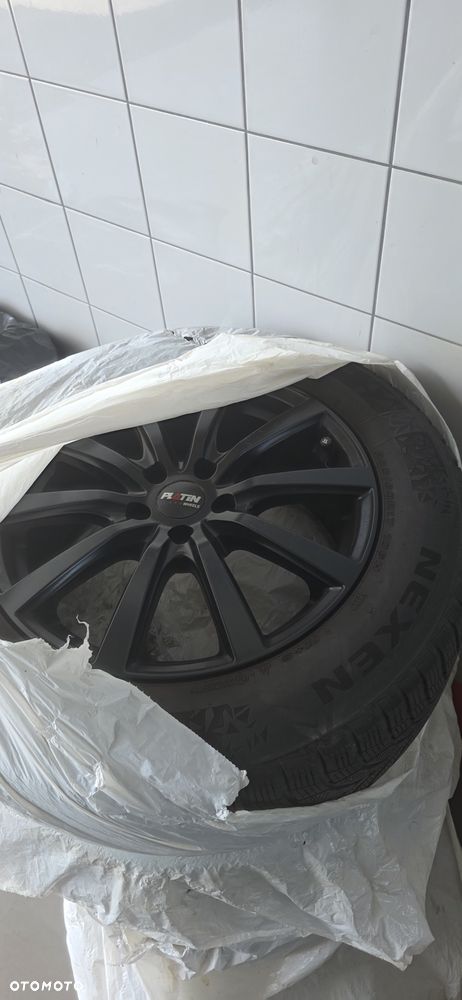 Volvo XC 40 - 28