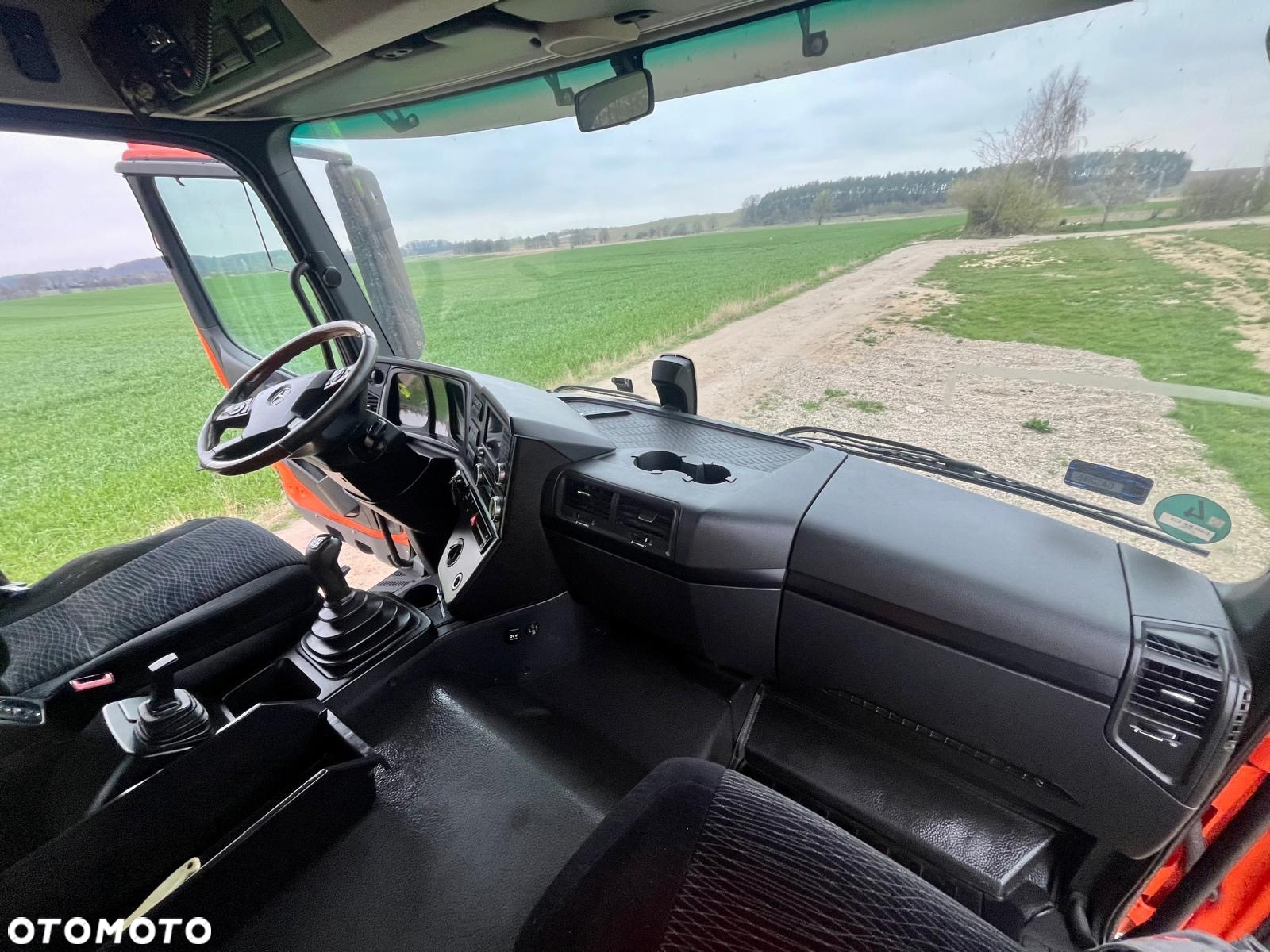 Mercedes-Benz AROCS - 10