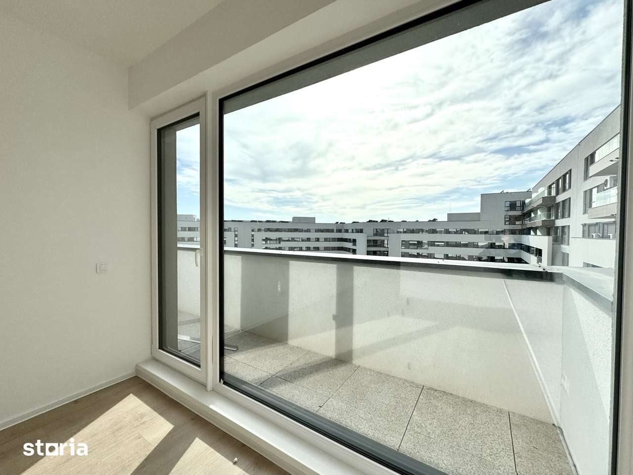 3 camere NOU-75mp SU +Terasa 13mp/ Lacul Straulesti-Mall Colosseum /S1 — fotografia 1