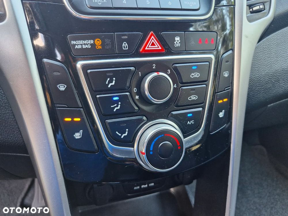 Hyundai i30 1.4 Premium - 15
