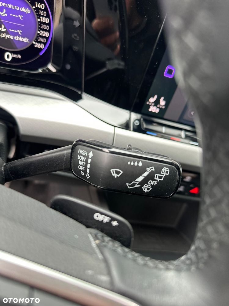 Volkswagen Golf 2.0 TDI SCR DSG Life - 13