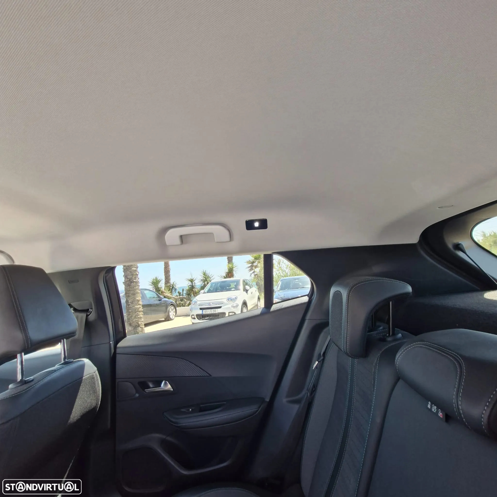 Peugeot 2008 1.2 PureTech Allure - 15