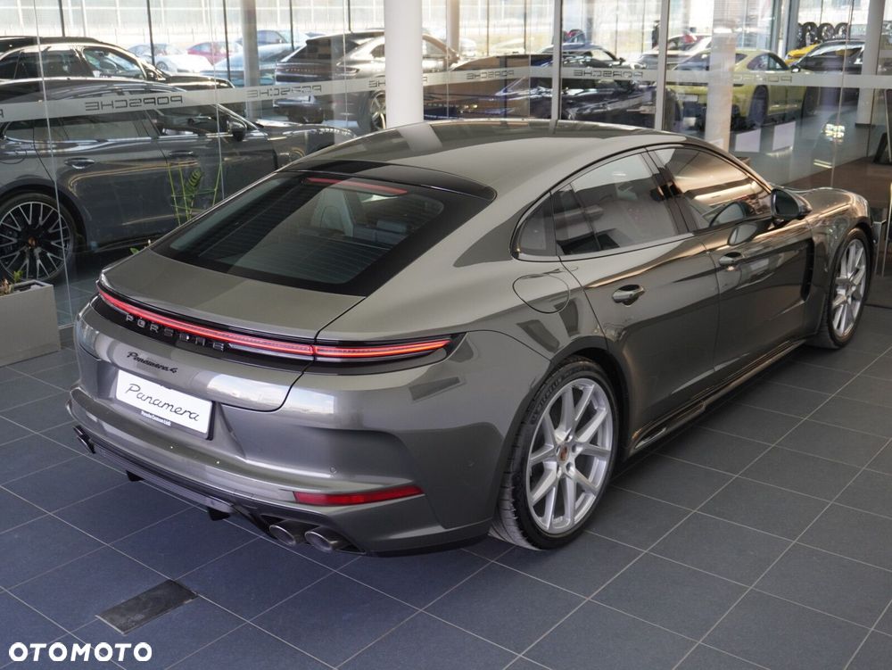 Porsche Panamera 4 E-Hybrid PHEV - 17