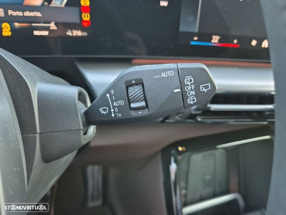 BMW iX1 eDrive20 Pack Desportivo M Pro - 18