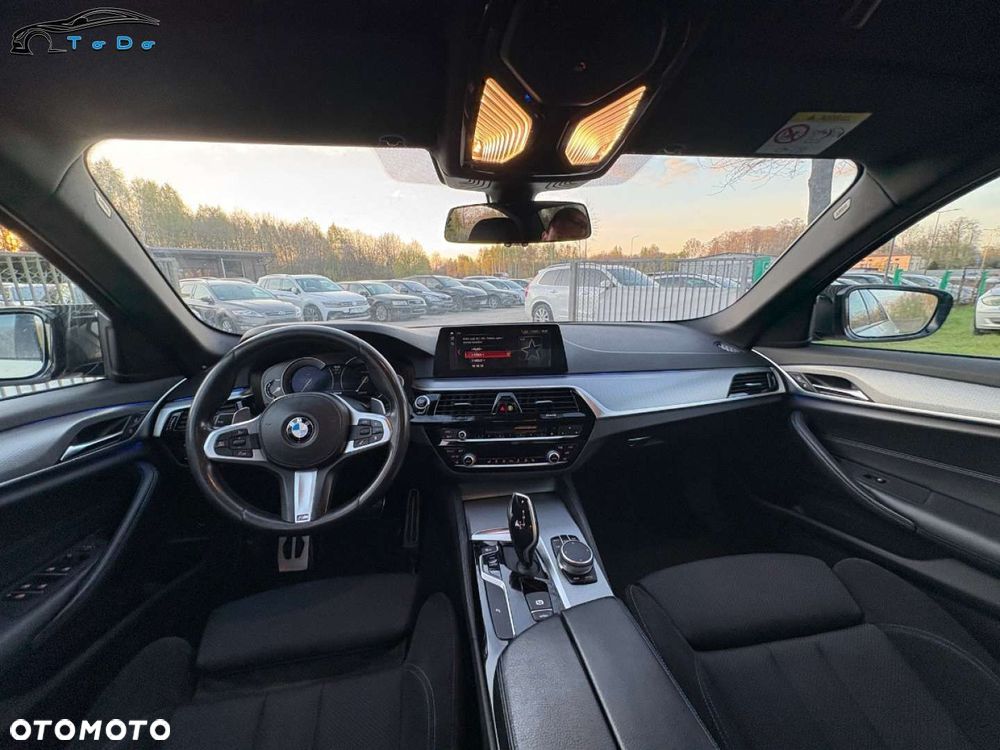 BMW Seria 5 520d M Sport - 25