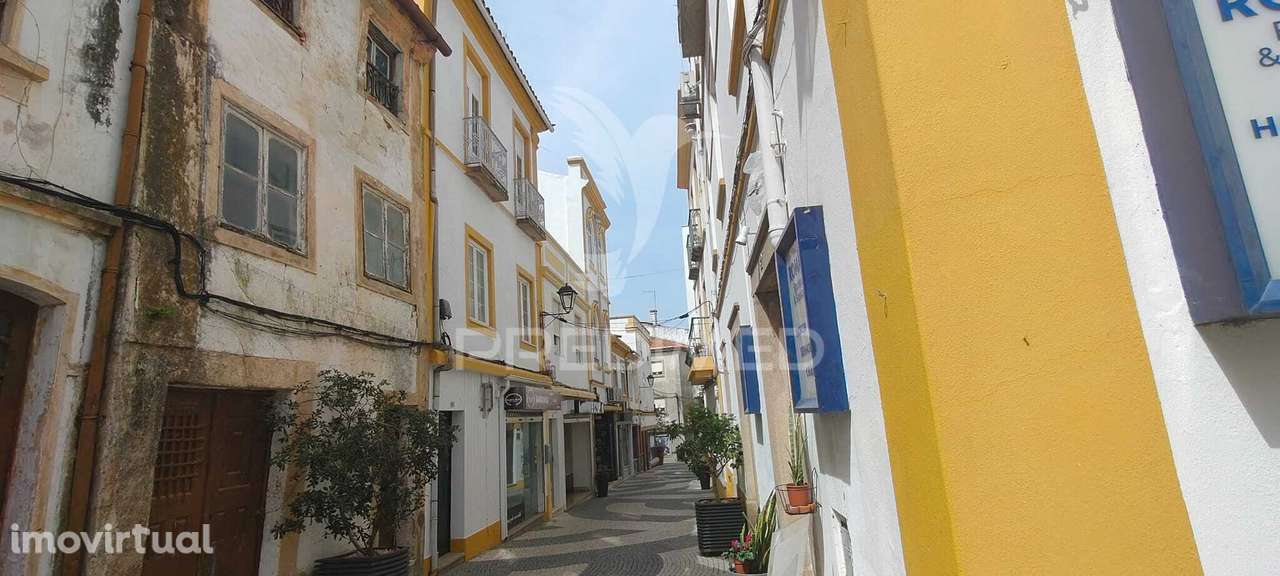 Apartamento T8 - Grande imagem: 2/26