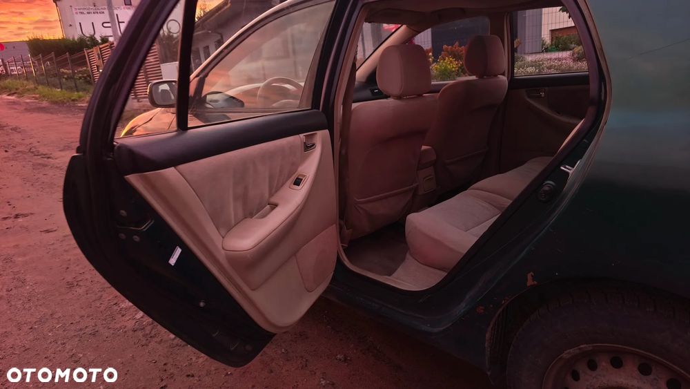 Toyota Corolla 2.0 D-4D Sol - 16