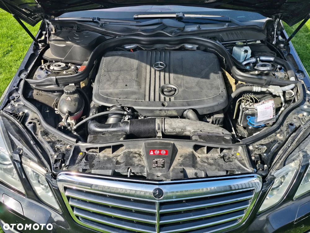 Mercedes-Benz Klasa E 200 CDI DPF BlueEFFICIENCY Avantgarde - 28