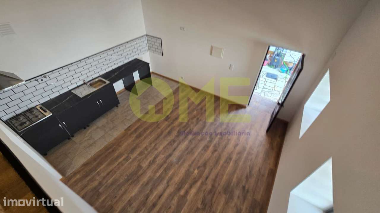 Propriedade com três casas - Grande imagem: 5/24