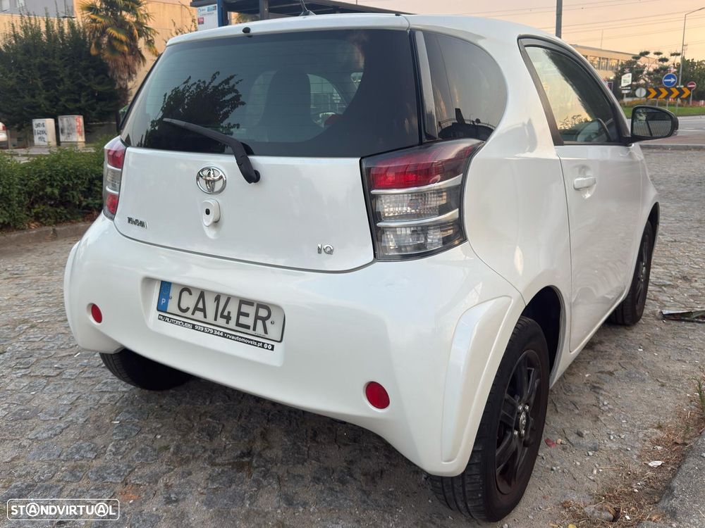 Toyota iQ 1.0 - 5