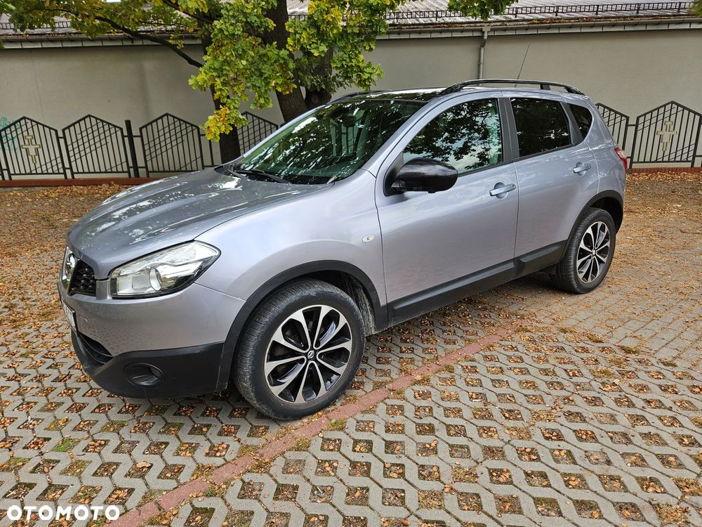 Nissan Qashqai - 2