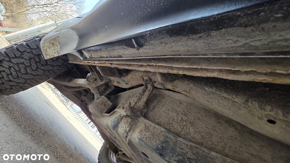 Mitsubishi Pajero - 5