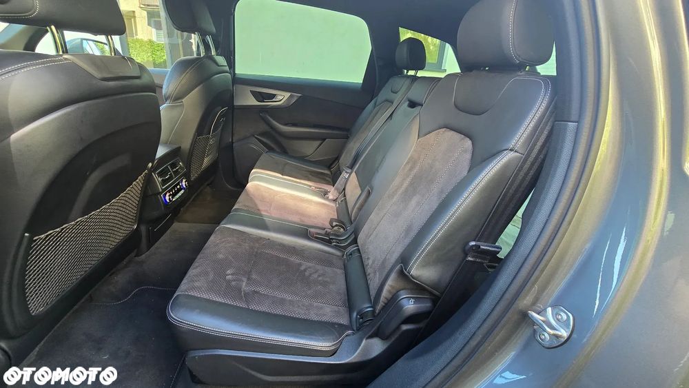 Audi Q7 - 10