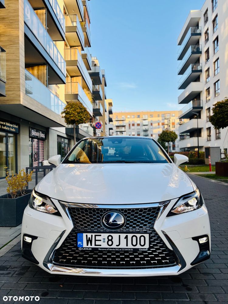 Lexus CT 17-20 - 2