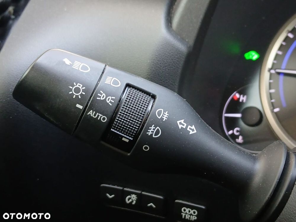 Lexus NX 300h Business Edition AWD - 32