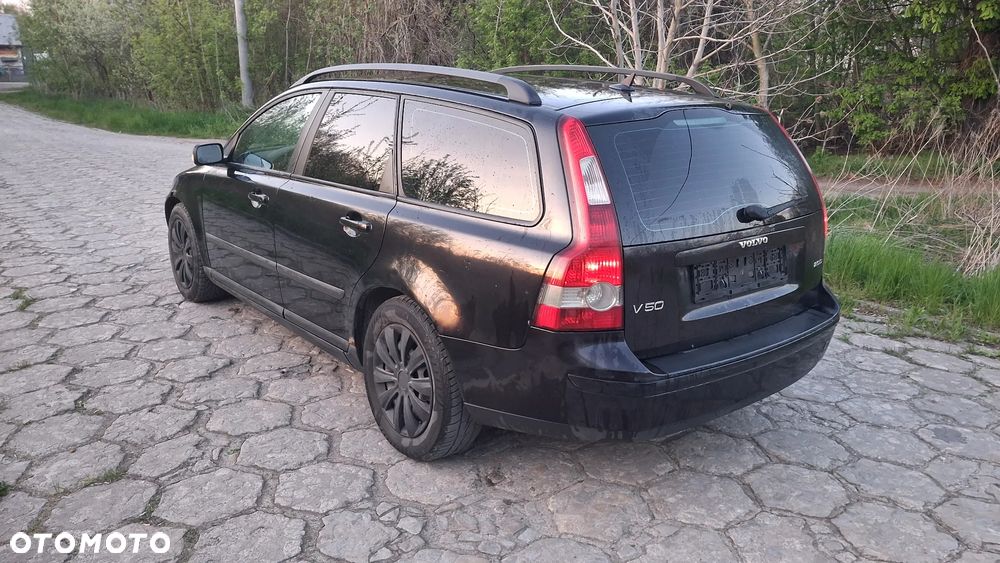 Na części VOLVO V50 (545) SILNIK 2.0 D 136KM Kod silnika: D4204T lakier 452-46 skrzynia maska zderzak drzwi klapa szyba fotel kanapa lusterko lampa deska GWARANCJA !!! Przód Tył Zestaw Komplet Drzwi Klapa Zderzak Błotnik Maska Grill Atrapa Szyba Pas Lampa Lusterko Boczki Fotel Kanapa Kokpit Deska Rozdzielcza Przełącznik Włącznik Sterownik Przewody Wiązka Instalacja Moduł Komputer Czujnik Listwa Pompa Alternator Wtryski Głowica Rozrusznik Kompresor Sprzęgło Dwumas Silnik  Skrzynia ABS Klimatyzacji Paliwa Wspomagania Kolektor Turbina Przepustnica Zawór Chłodnica Koło Hak Belka Sanki Zawieszenie Mcpherson Półoś Amortyzator Wydech Tłumik Zacisk Most - 5