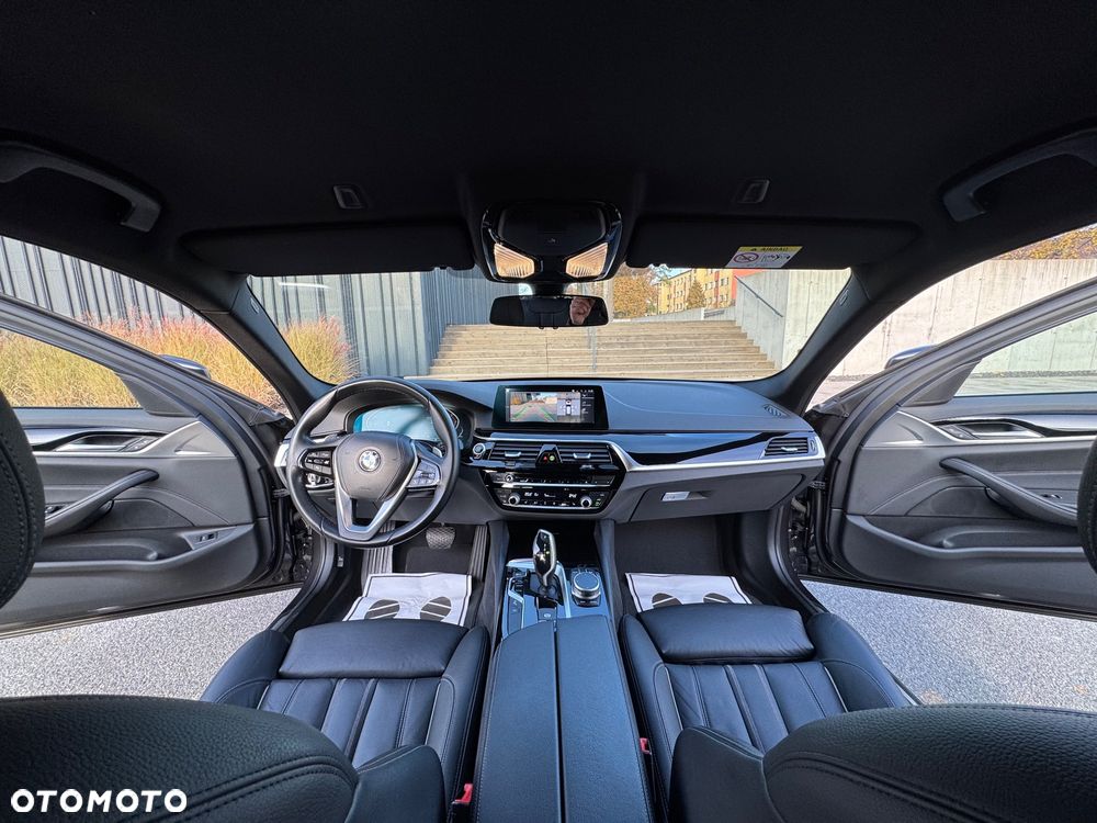 BMW Seria 5 518d Sport Line sport - 26