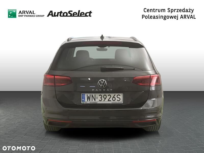 Volkswagen Passat - 6