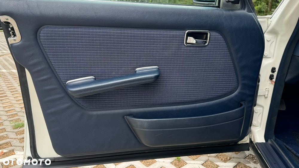 Mercedes-Benz W123 - 30