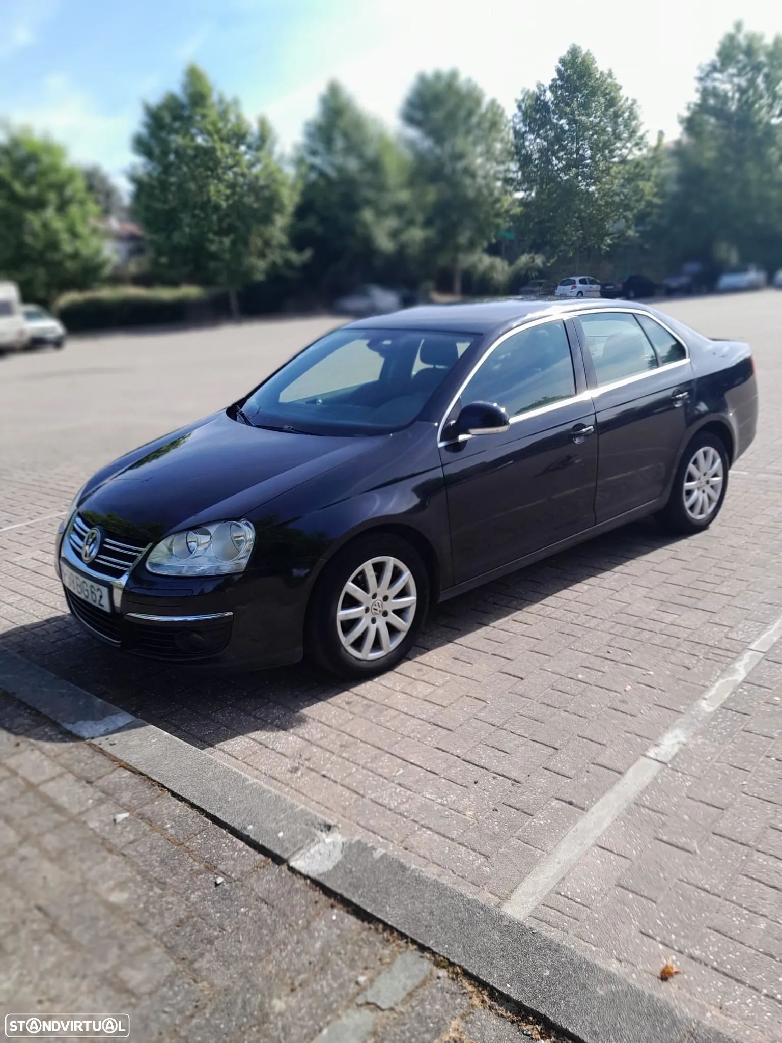 VW Jetta 1.9 TDi BlueM. Confortline - 1