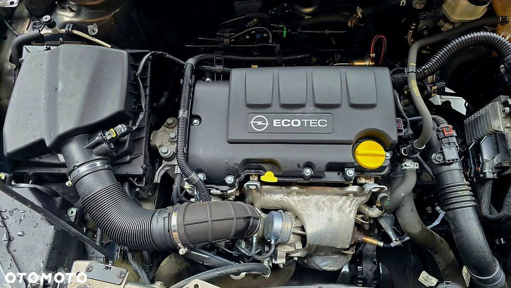 Opel Astra 1.4 Turbo Sports Tourer Innovation - 19