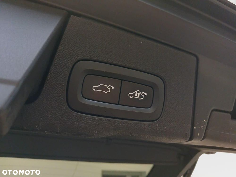 Volvo XC 60 D5 AWD Inscription - 38