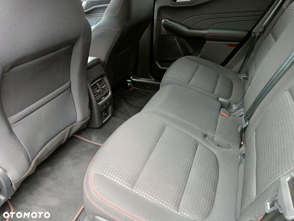 Ford Kuga - 24