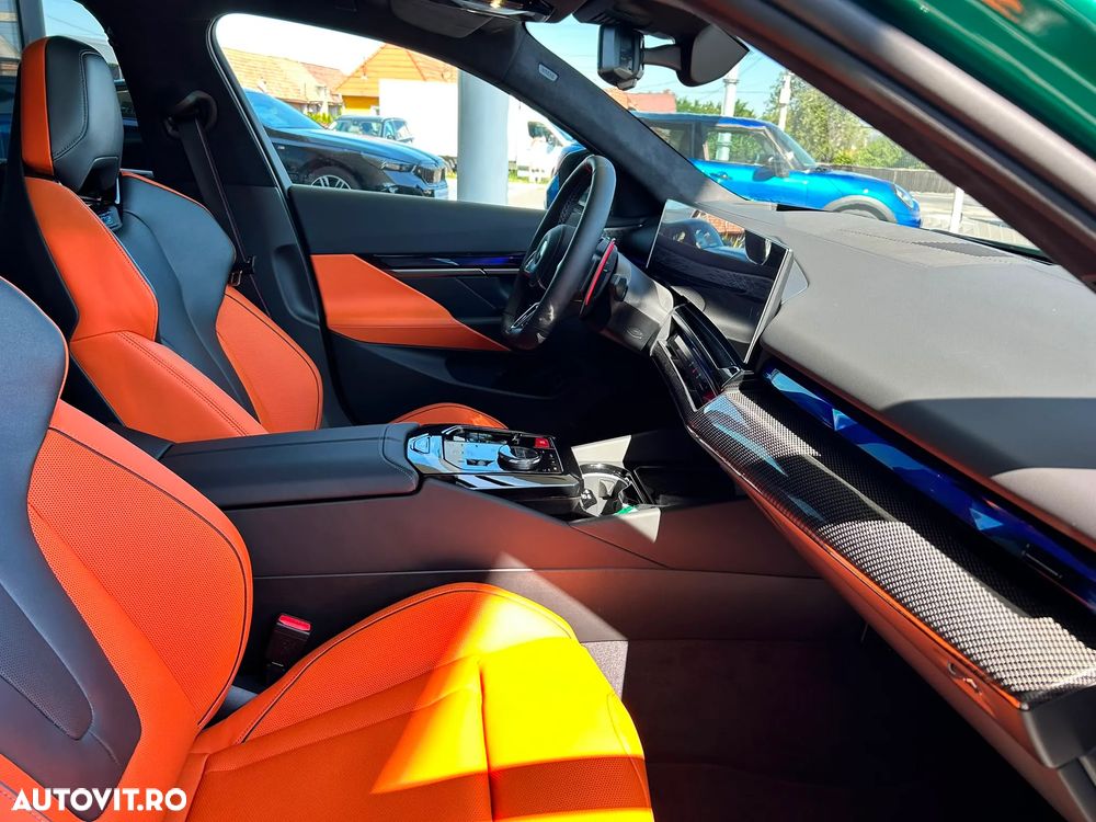 BMW M5 xDrive - 12