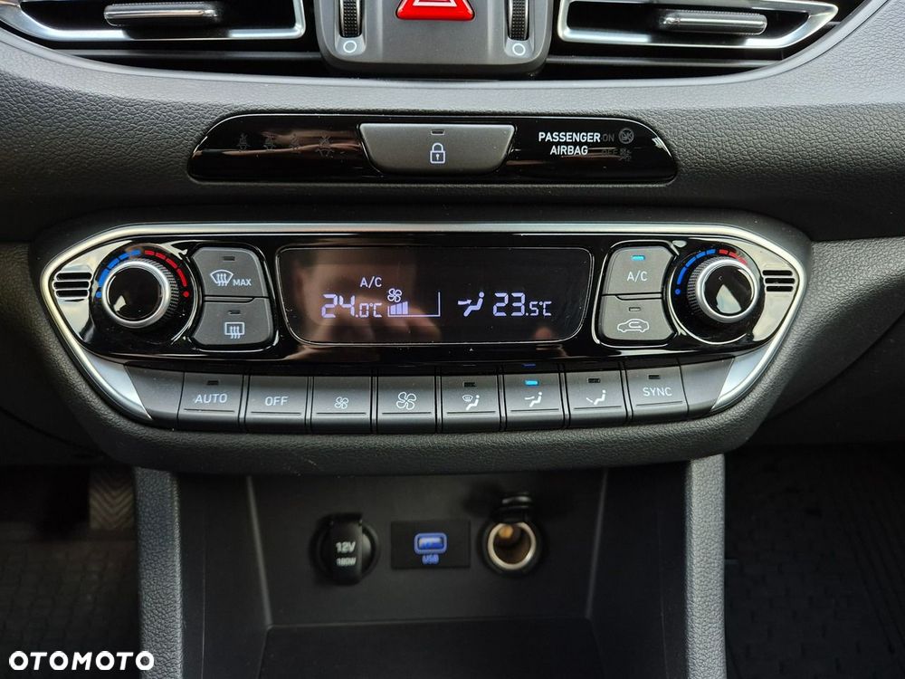 Hyundai i30 1.0 T-GDI Smart - 27