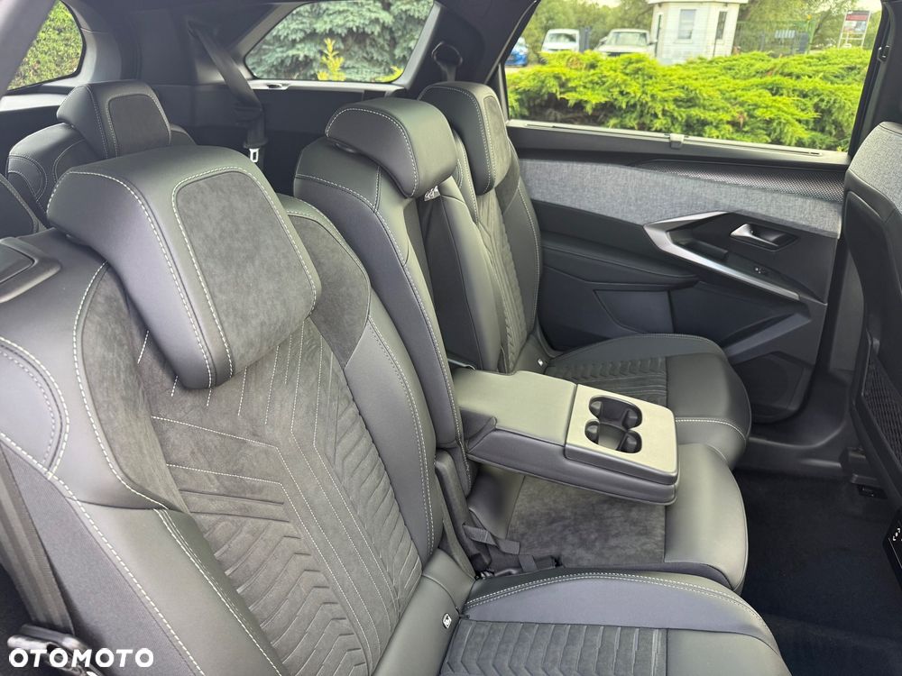 Peugeot 5008 1.2 PureTech mHEV GT Exclusive S&S e-DCS6 - 19