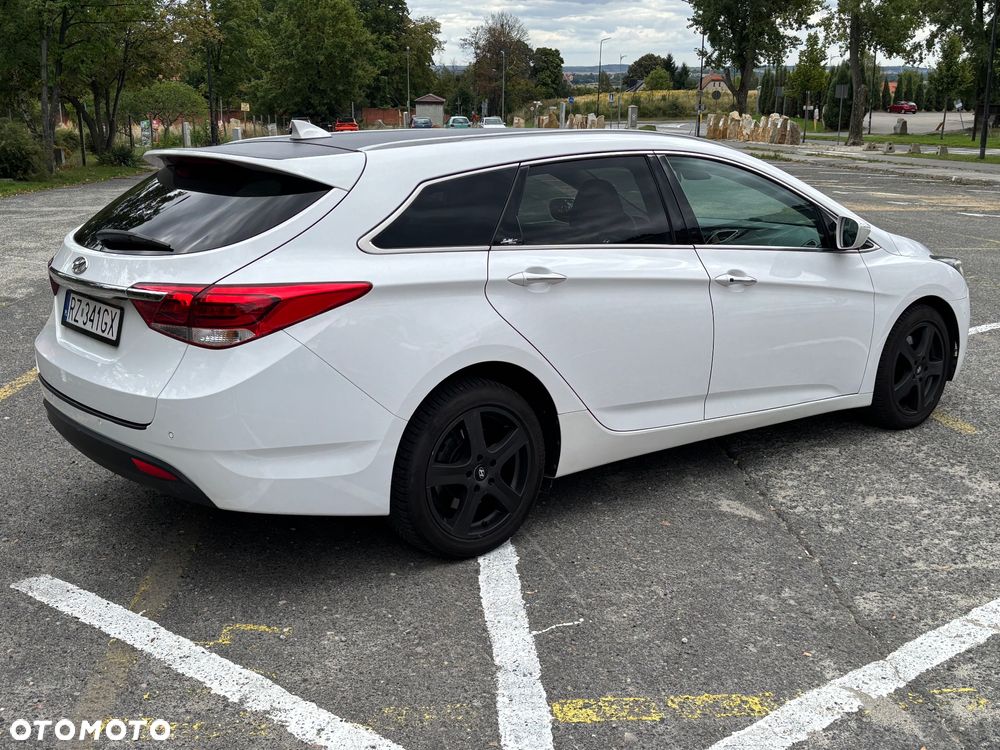 Hyundai i40 Kombi 1.7 CRDi DCT Premium - 9