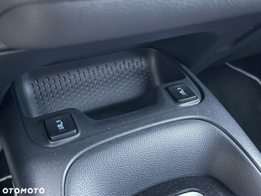 Toyota Corolla - 25