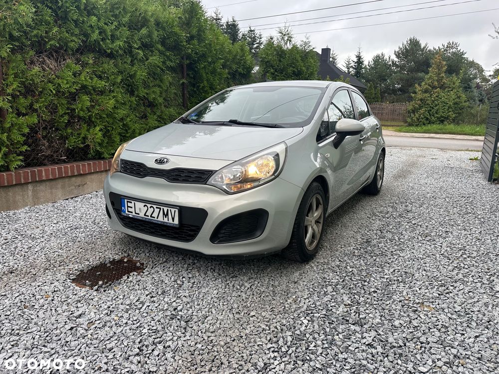 Kia Rio - 7