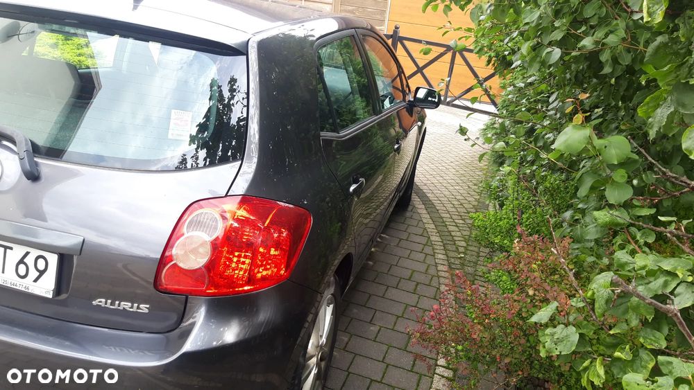 Toyota Auris 2.0 D-4D 2010 - 3