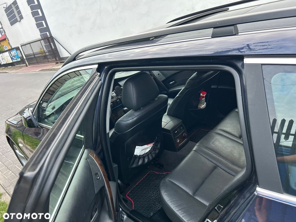 BMW Seria 5 525d - 8